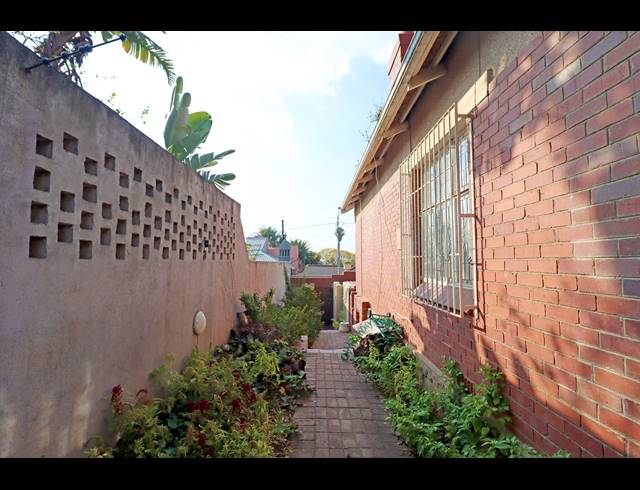 2 BEDROOM HOUSE FOR SALE IN ORANGE GROVE